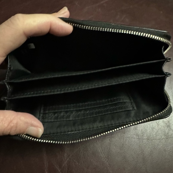 Coach wristlet/wallet. - Picture 4 of 4